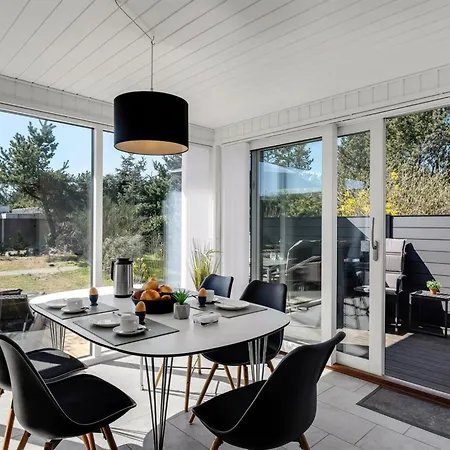 Clemence - 900m From The Sea By Interhome *